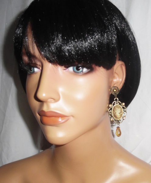 Bruna cameo örhängen med Swarovski kristall