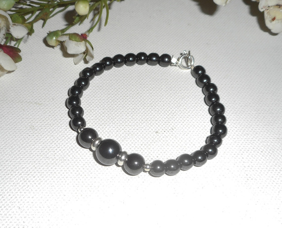 Armband med hematitstenar och silver 925