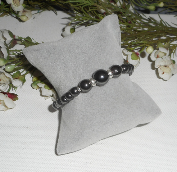Armband med hematitstenar och silver 925
