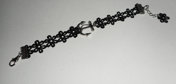 Original armband med ankare och svart spets