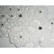 Halsband med vit spets för ceremonin med Swarovski Crystal Flower Design