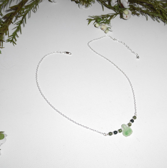Original 925 silver halsband med sköldpadda och jade pärlor på kedja