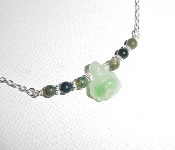 Original 925 silver halsband med sköldpadda och jade pärlor på kedja