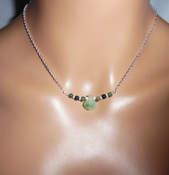 Original 925 silver halsband med sköldpadda och jade pärlor på kedja