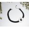 Vit vallmo choker halsband på svart flätad sladd