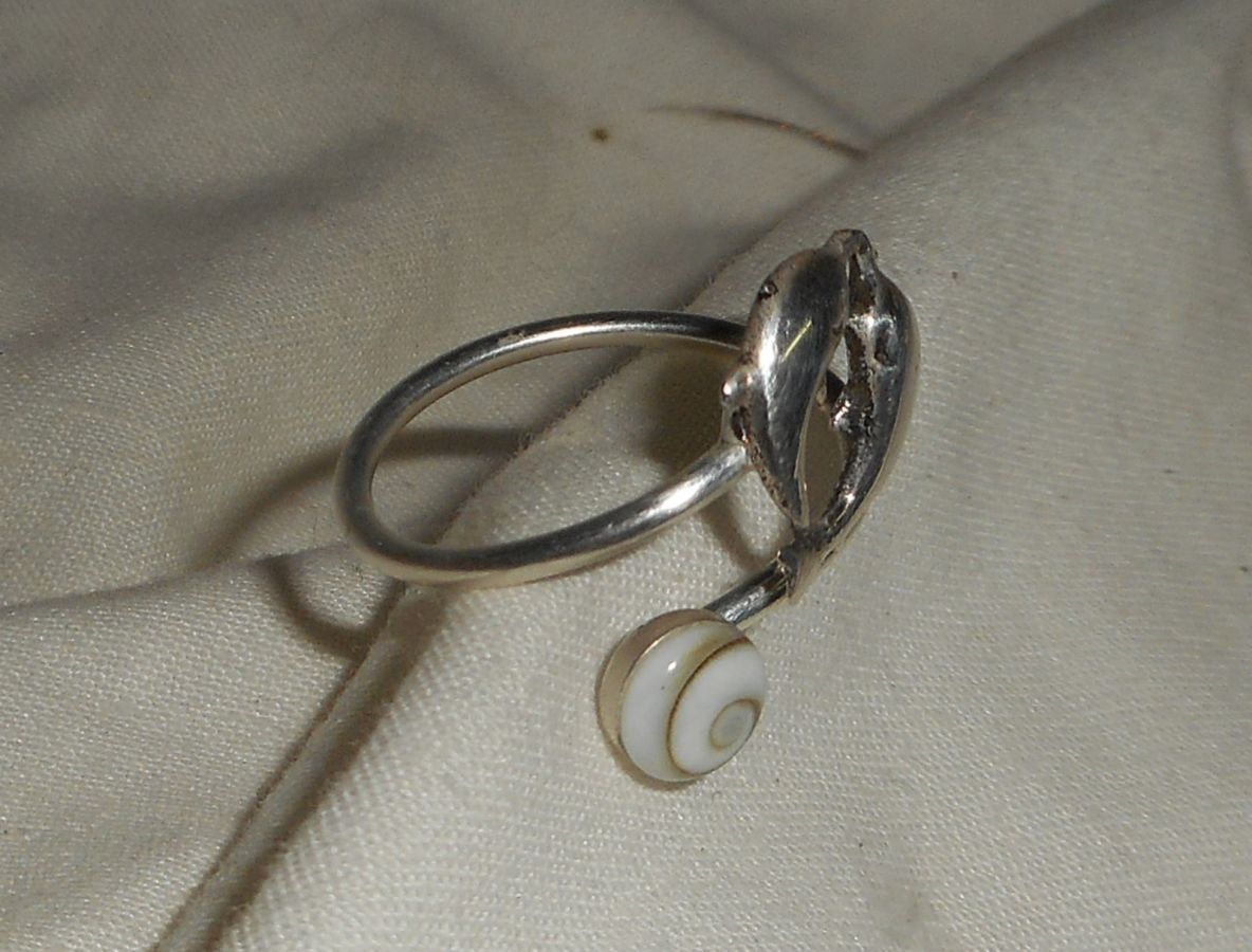 Delfinring i 925 sterling silver med St. Lucia-öga