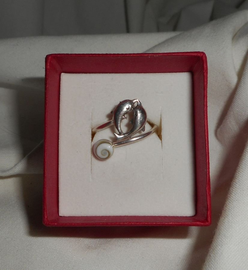 Delfinring i 925 sterling silver med St. Lucia-öga