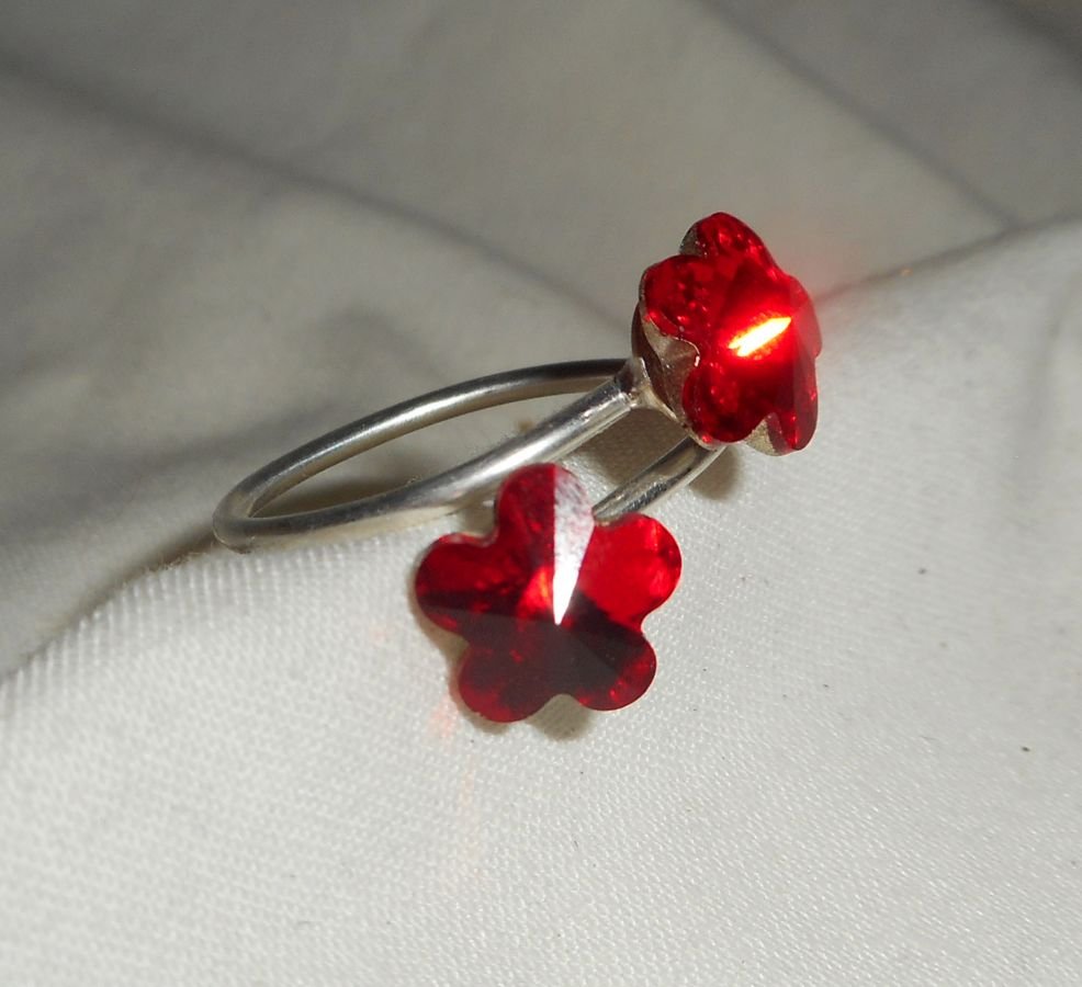 Röd Swarovski Crystal dubbel blomma ring