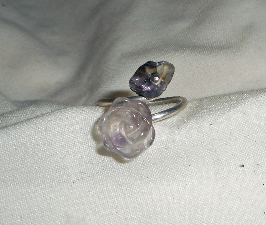 Lila ametist och 925 silver blomma och sten ring