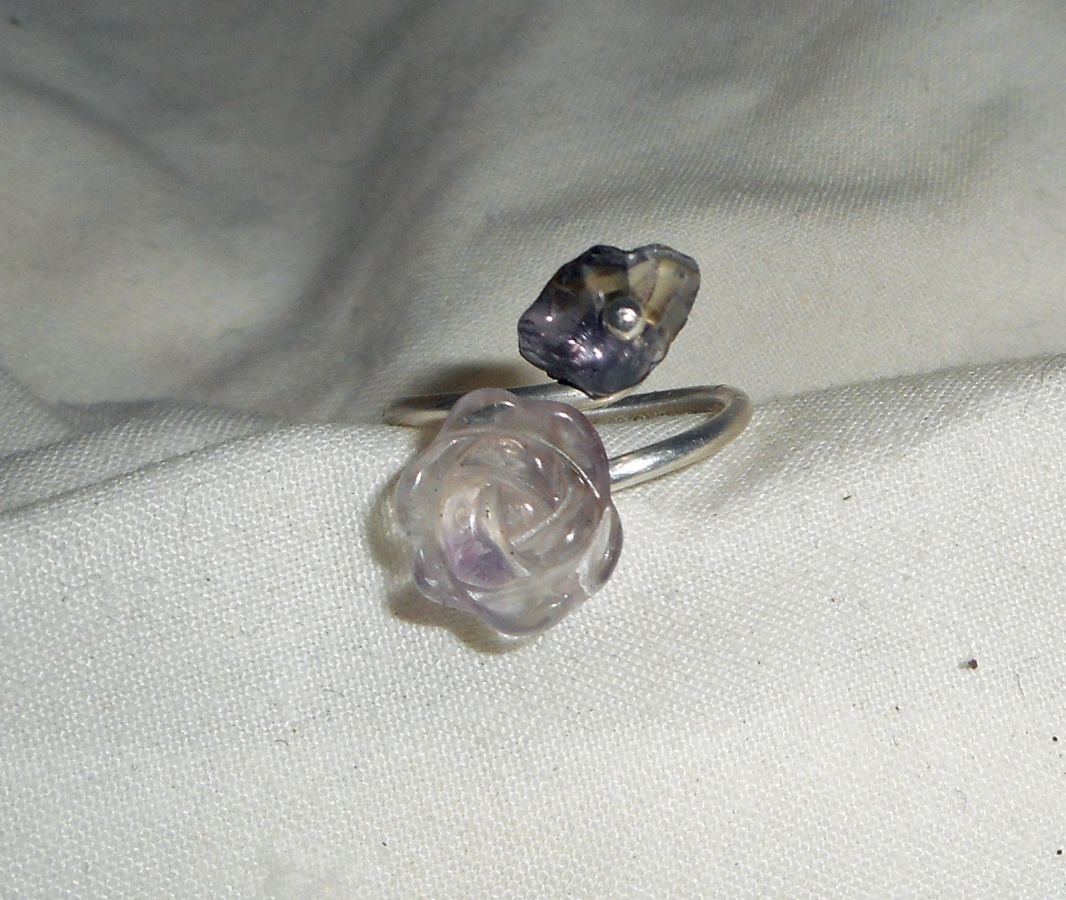 Lila ametist och 925 silver blomma och sten ring