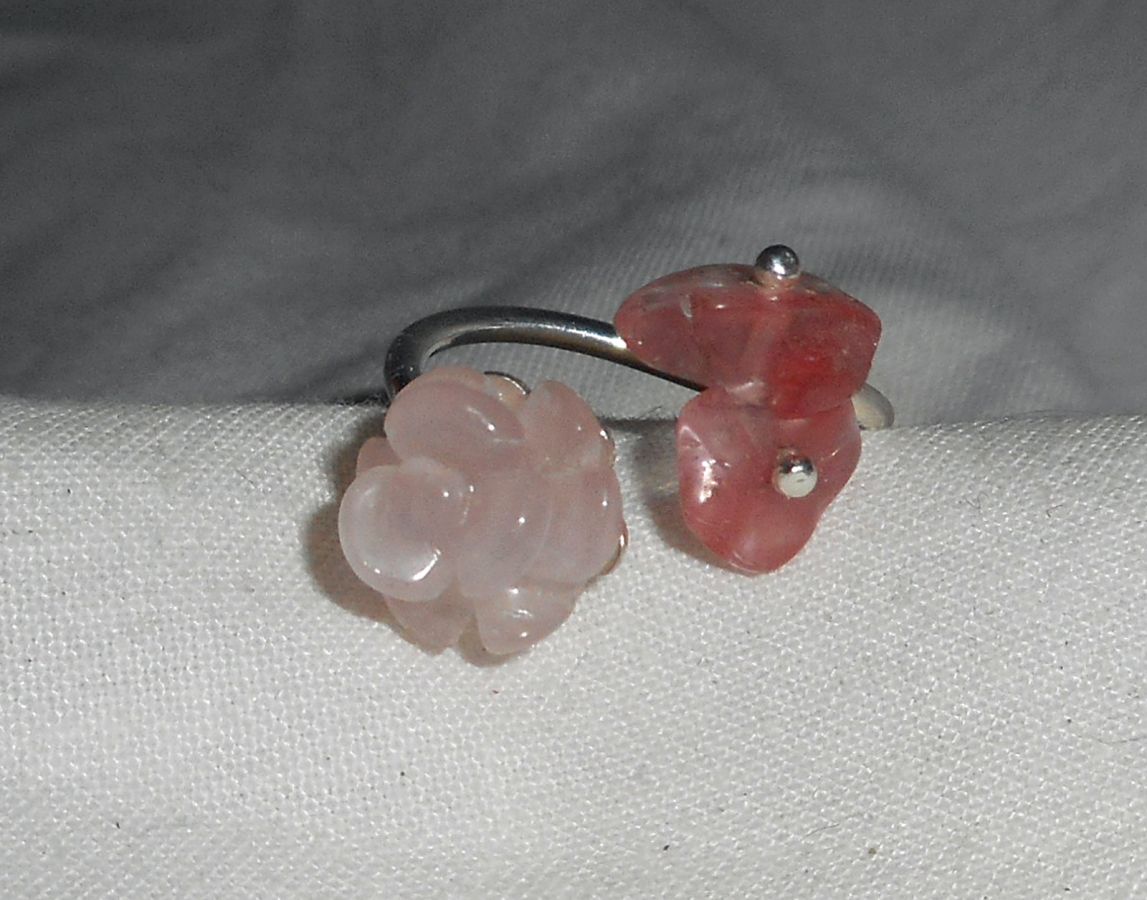Blomma och stenring - rosa kvarts och silver 925