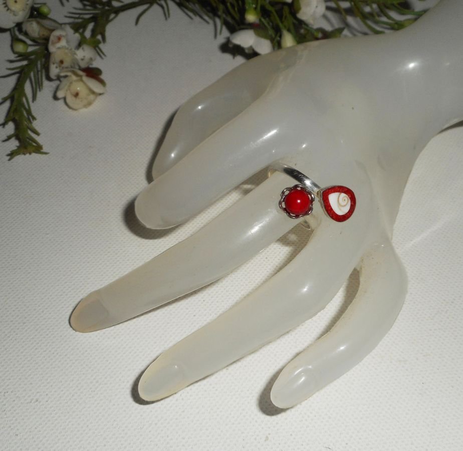 Original 925 silverring med röd gorgon och St. Lucia öga
