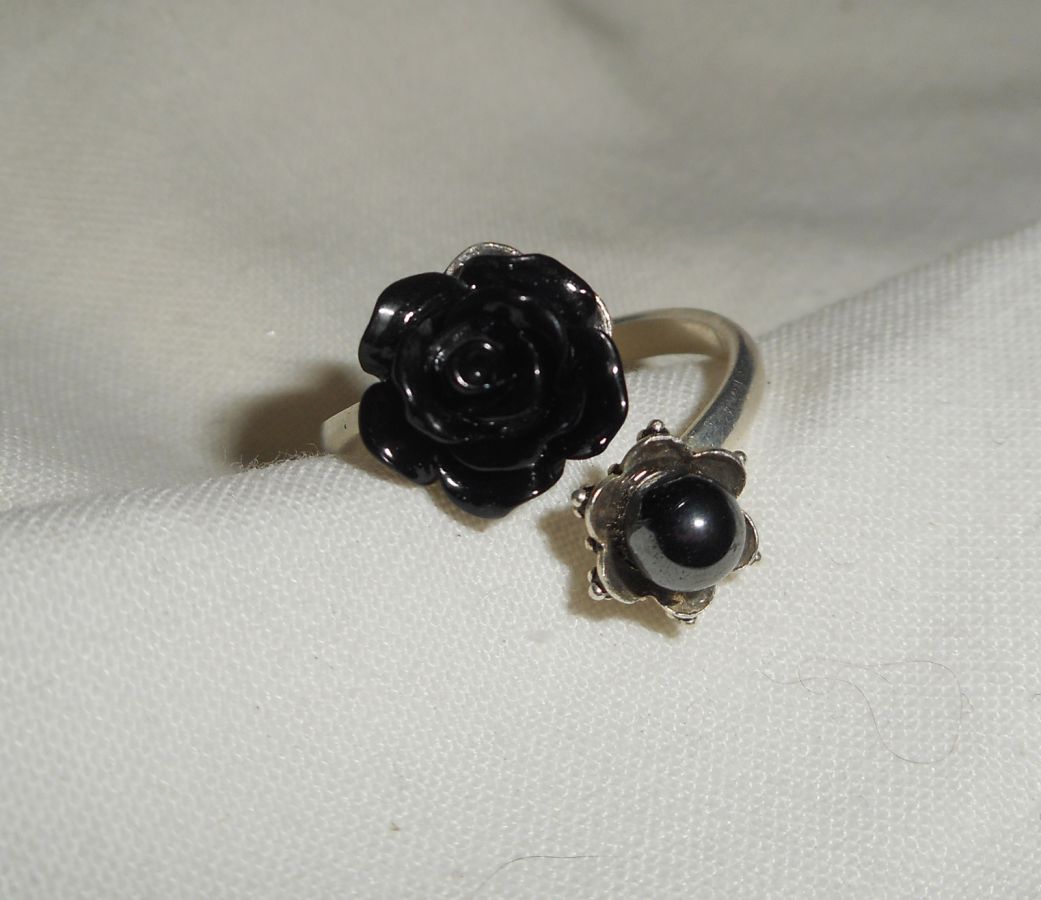 Original 925 silverring med svarta rosor och grå hematit runda stenar 