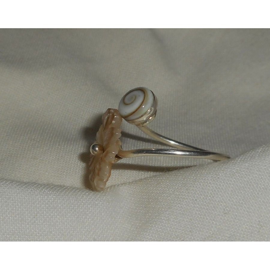 Original 925 Sterling Silver Ring med pärlemor Daisy och St. Lucia Eye