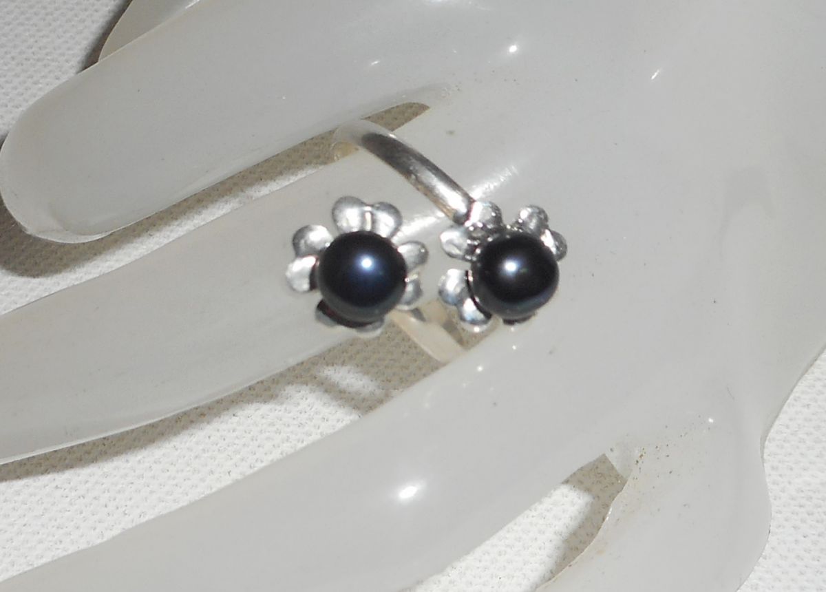 Original 925 silverring med blomma och svart odlad pärla