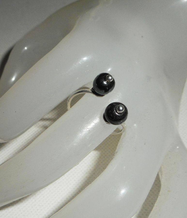 Original 925 silverring med grå hematit runda stenar
