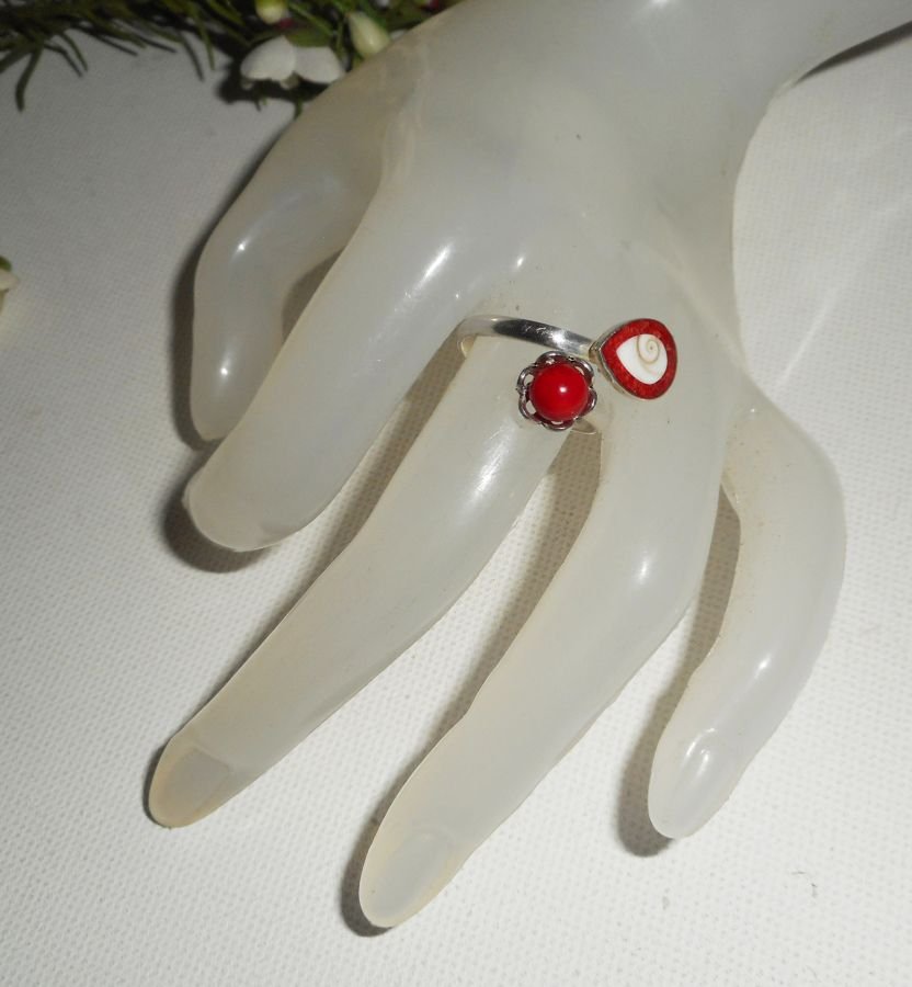 Original 925 silverring med röd gorgon och St. Lucia öga