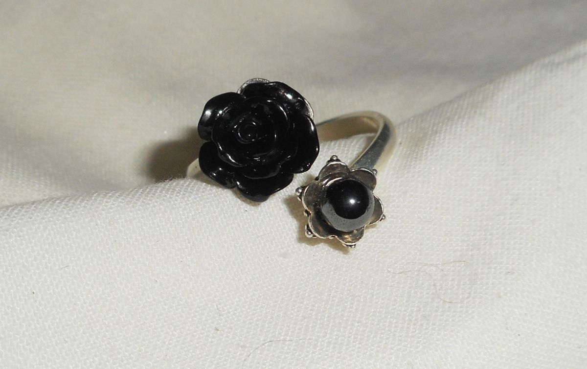 Original 925 silverring med svarta rosor och grå hematit runda stenar 
