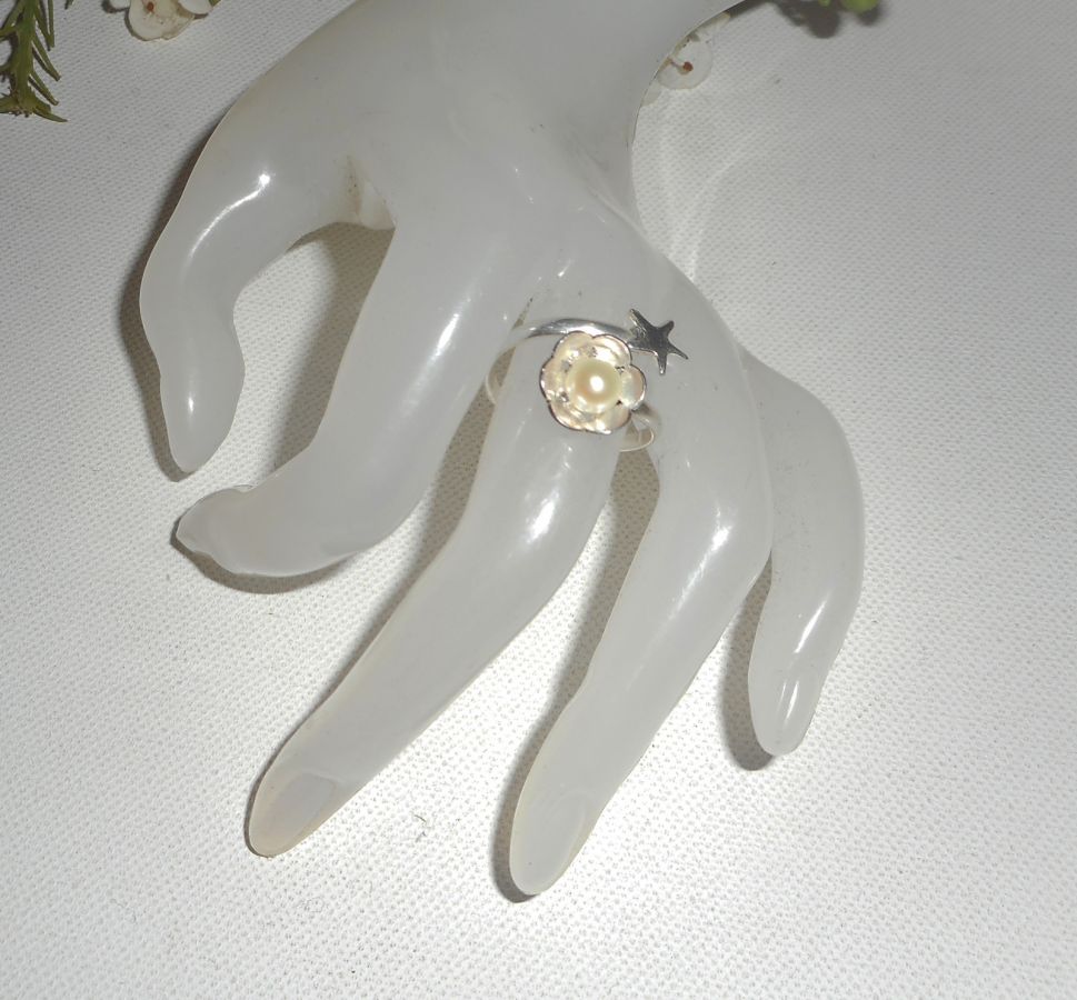 Original 925 silverring med odlad pärla och sjöstjärna