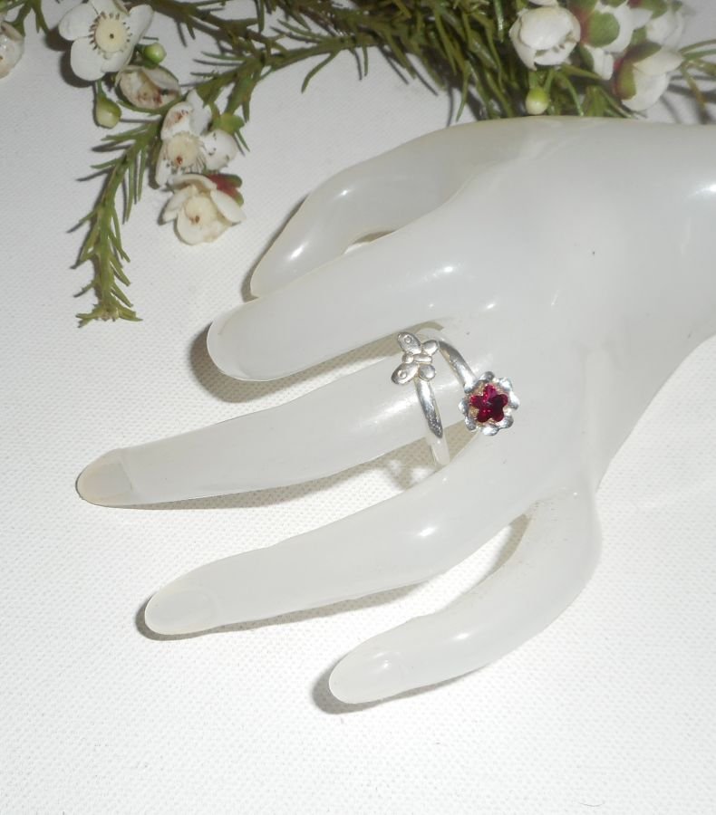 Original 925 silverring med kristallblomma och fjäril