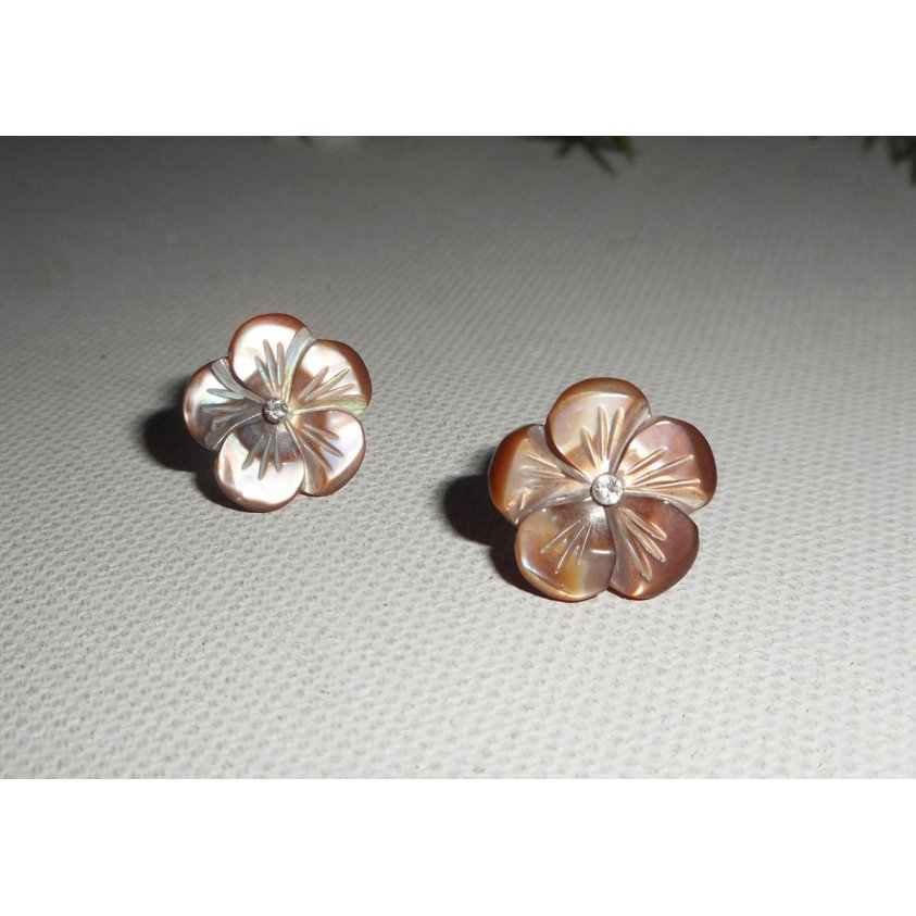 Örhängen med brun pärlemorblomma, silver 925
