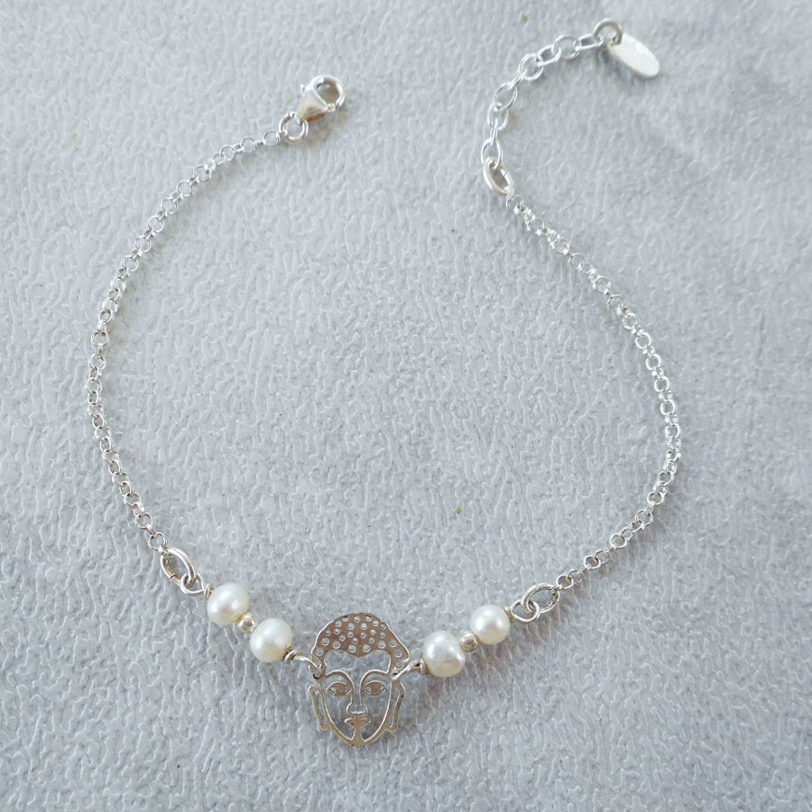 Armband med odlade pärlor och Buddha i silver 925