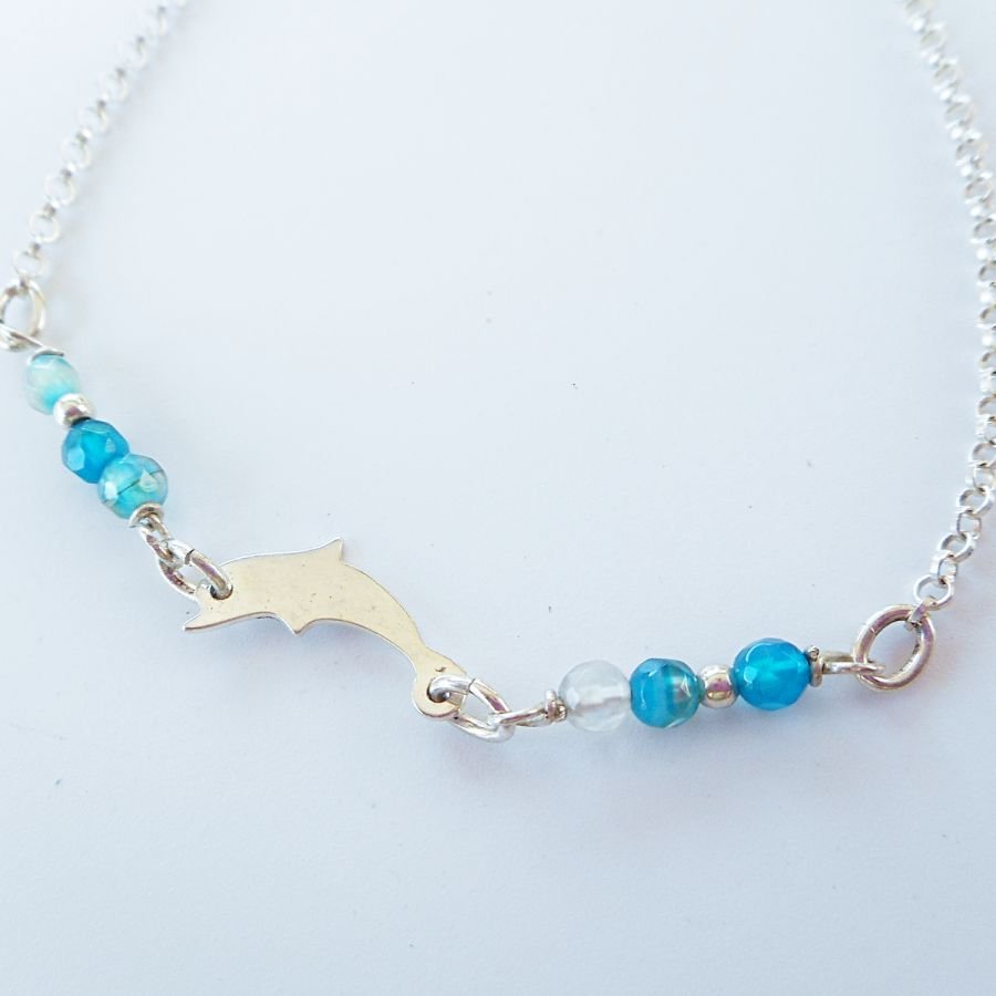 Liten blå agat stenar armband med delfin på 925 silver kedja