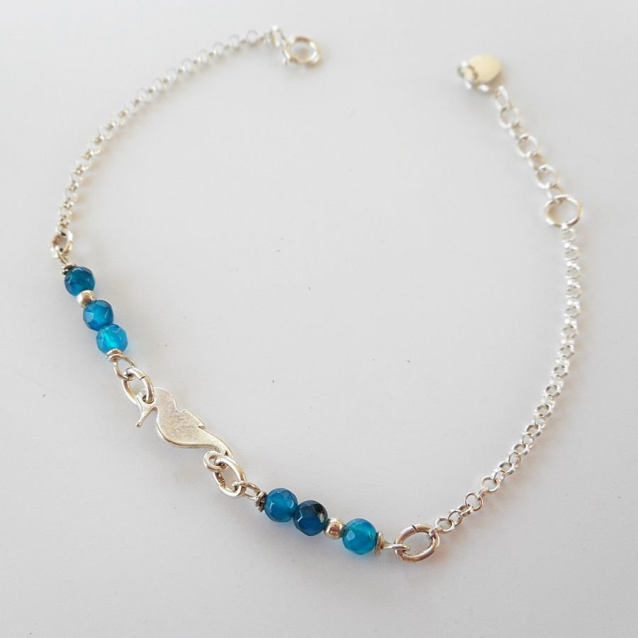 Armband med blå agatstenar och sjöhäst på 925 silverkedja