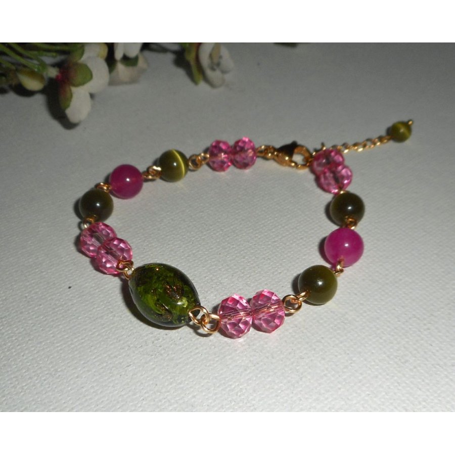 Muranoglas och armband i rosa och grön kristall på guldstålkedja