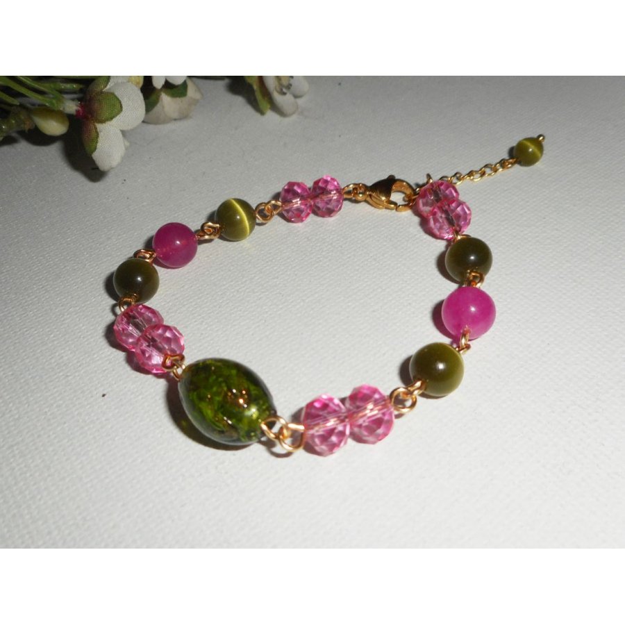 Muranoglas och armband i rosa och grön kristall på guldstålkedja