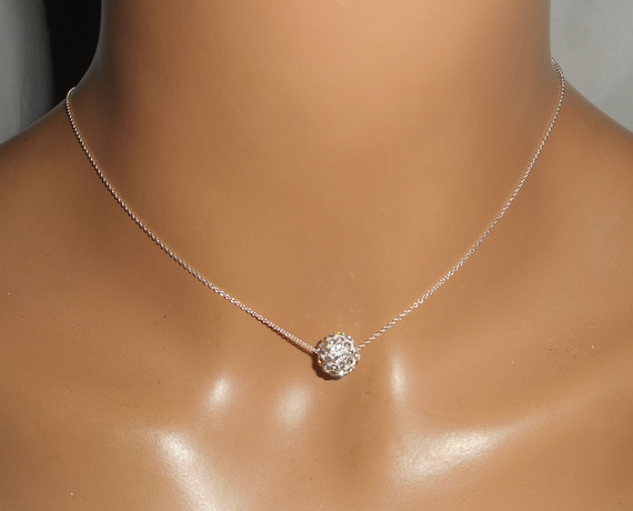 925 silverhalsband med Swarovski-kristallpärlor på en fin kedja