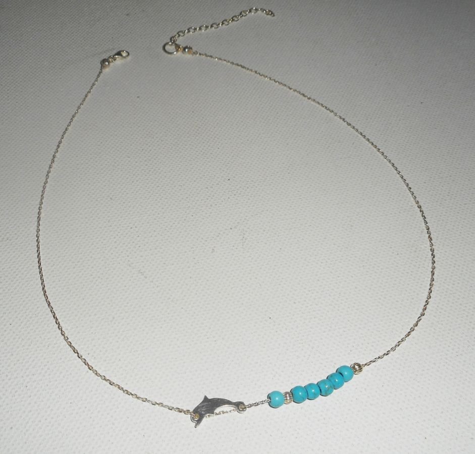 Halsband i 925 silver med liten delfin och turkosa stenar