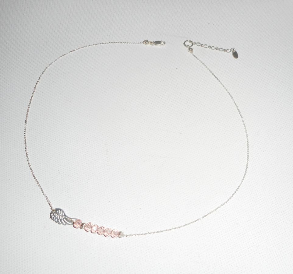 Halsband i 925 silver med små vingar och rosa kristallpärlor