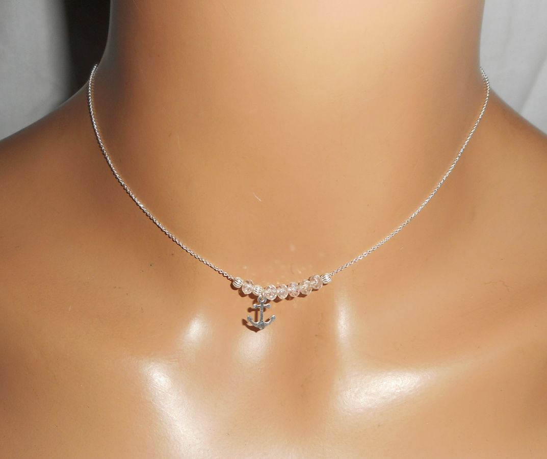Halsband i 925 silver med ankare och kristallpärlor