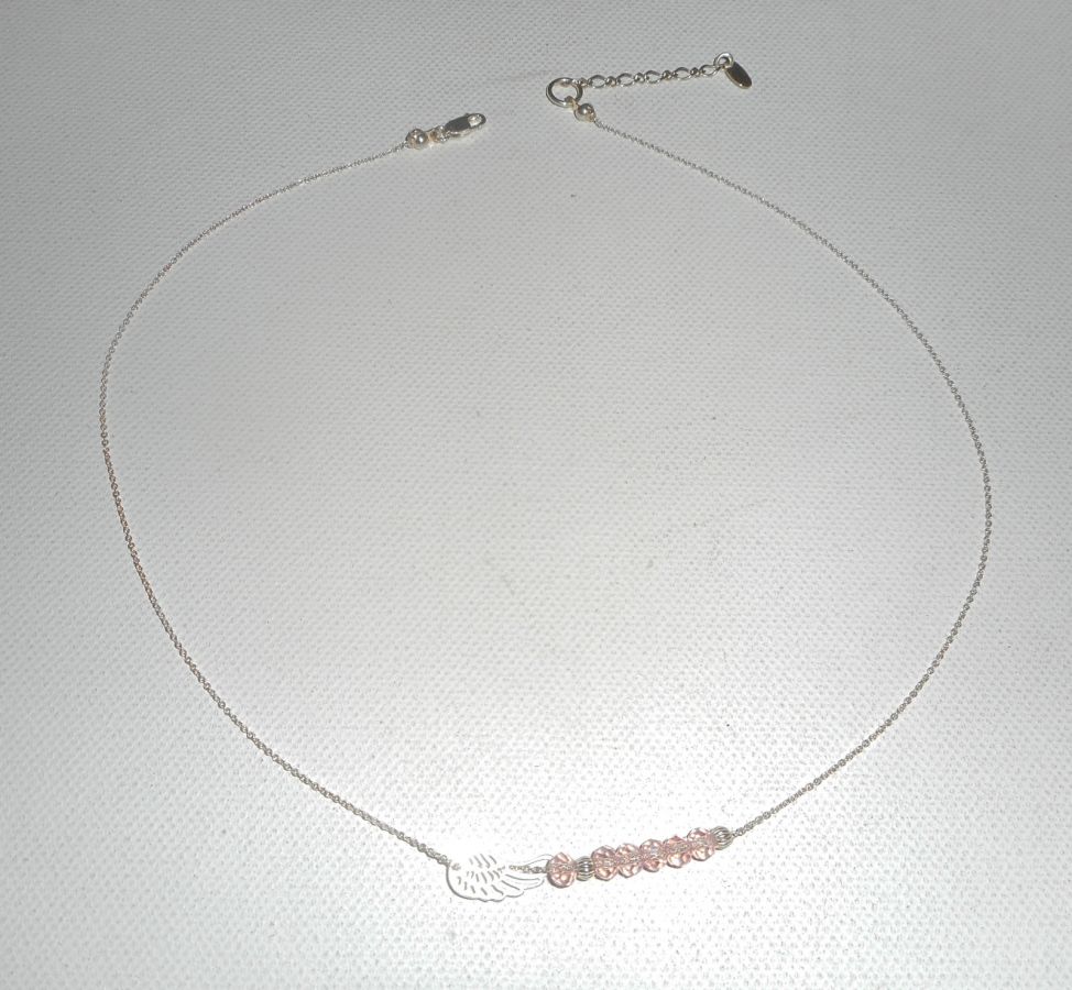 Halsband i 925 silver med små vingar och rosa kristallpärlor