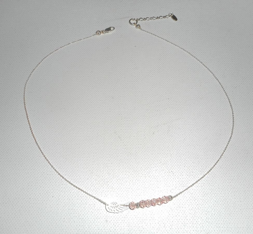 Halsband i 925 silver med små vingar och rosa kristallpärlor