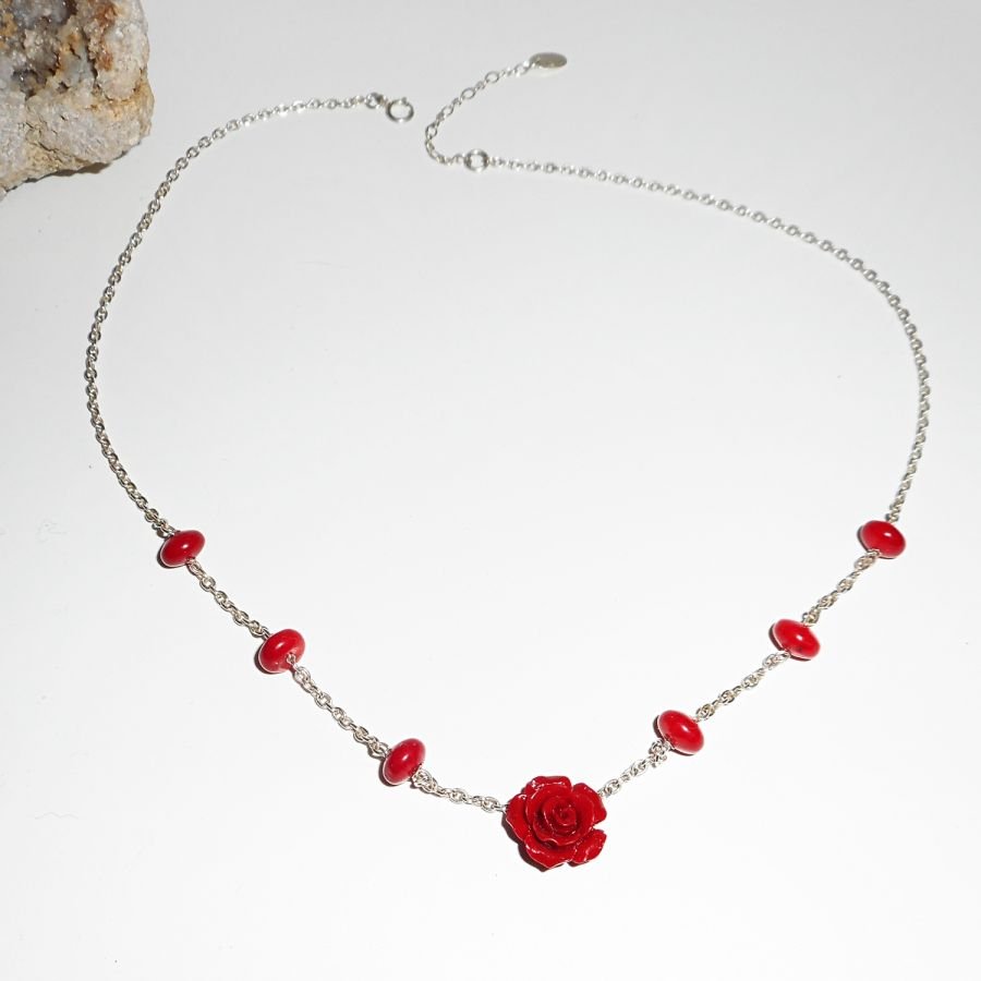 Rosa och röd gorgonian halsband i silver 925