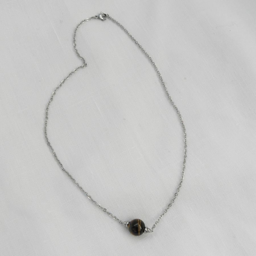 Solitärhalsband med tiger eye sten och pärlor i rostfritt stål