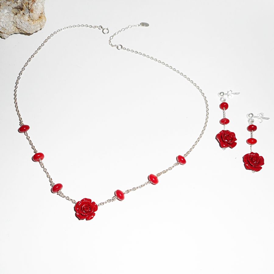 Halsband set röd ros och gorgon på silverkedja