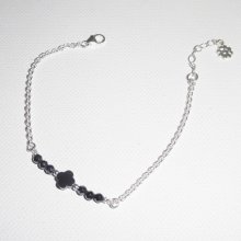 Armband med blommor och hematitstenar på 925 silverkedja