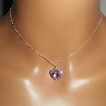 Lila hjärta i Swarovskikristall på kedja i 925 silver