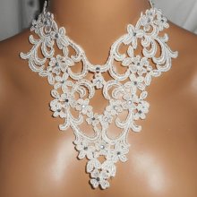 Set Ceremoniella halsband med arabeskmönster och blommor med Swarovski-kristall