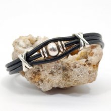 Läderarmband för män med silverfärgad metallpärla