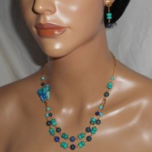Lapis Lazzuli och turkos halsband med fjäril